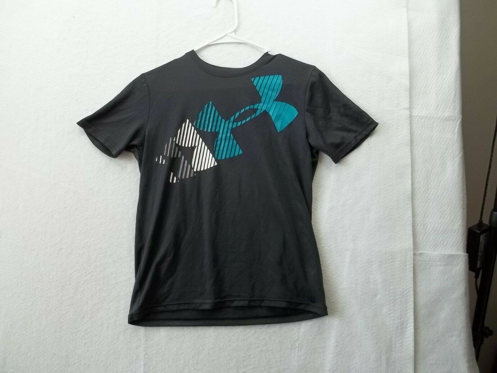 Under Armour Youth Boys Athletic Graphic Tee Shirt Size L Black & Teal Ex Cond!